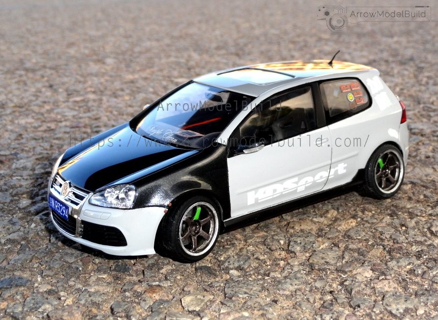 Picture of AeroModelBuild Volkswagen Golf R32 Built & Painted Vehicle Car 1/24 Model Kit "