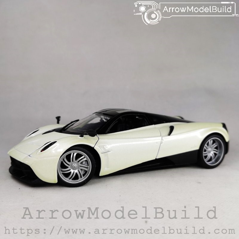 Picture of AeroModelBuild Pagani Hyuara (Pearl Snow White) Built & Painted 1/24 Model Kit